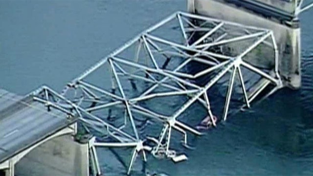 Bridge collapse near Mount Vernon, Wash.