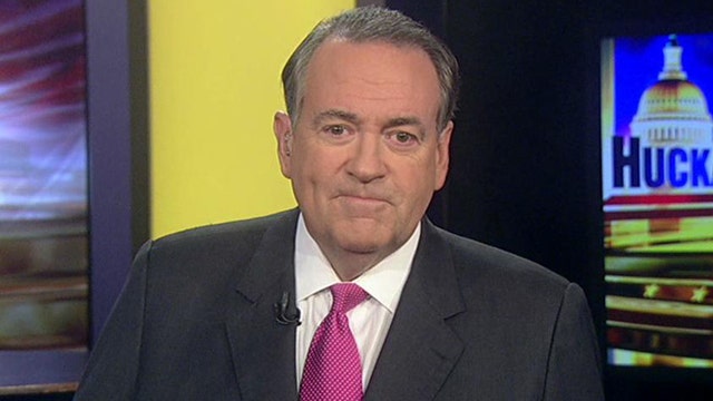 Huckabee: The real heroes are those in uniform