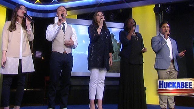 Sounds of Liberty: Full performance on 'Huckabee'