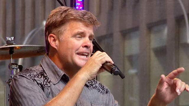 Lonestar performs 'Party All Day'