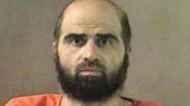 Fort Hood shooting suspect seeks to represent self in court