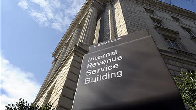 IRS places two staffers on leave over gifts, free food