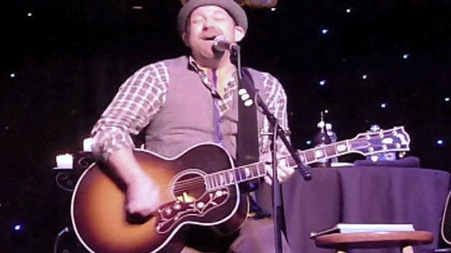 Sugarland guitarist Kristian Bush goes it alone