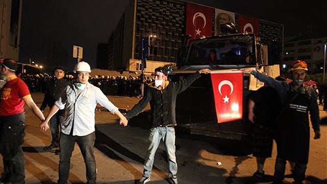 Turkey attempts to calm situation with protesters