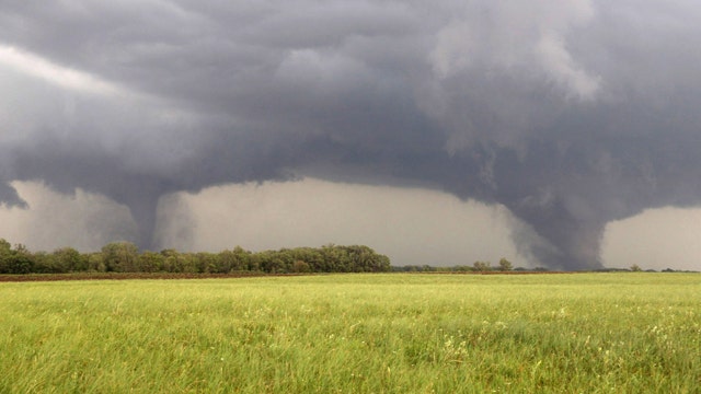 Twin tornadoes tear across Nebraska town