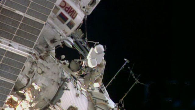 Astronauts spacewalk; NASA updates asteroid redirect mission