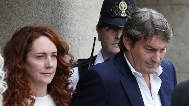 Mantan editor tabloid Inggris Rebekah Brooks dibebaskan dari semua tuduhan dalam persidangan peretasan telepon