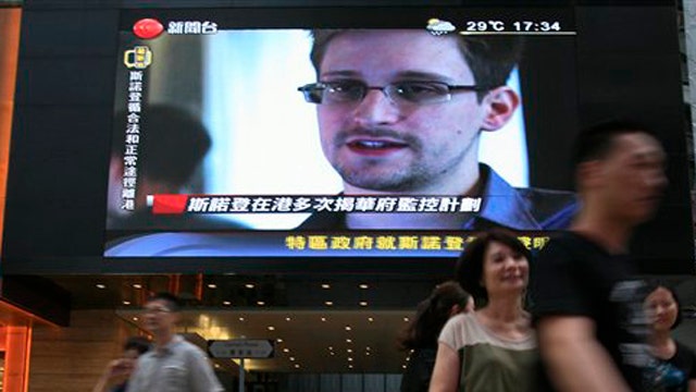 Weighing reponse to China, Russia not extraditing Snowden