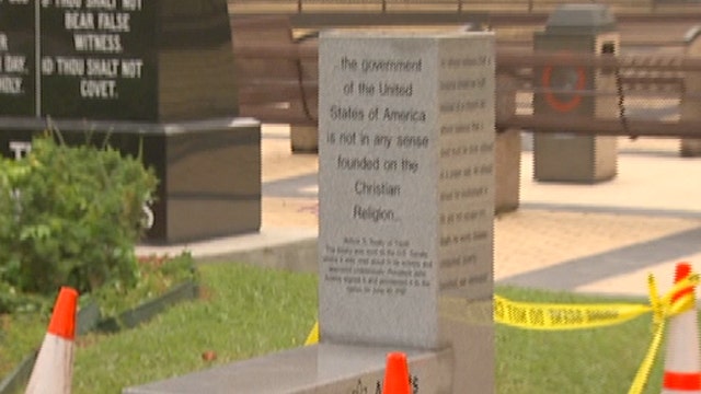 Atheist monument goes on display in Florida