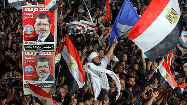 Do Egyptians have the power to overthrow Morsi?