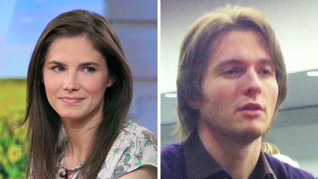Amanda Knox's ex trying to distance himself from her case