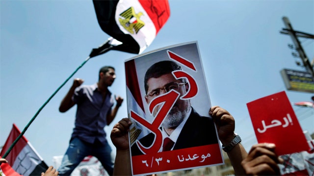 Tension builds as Egypt prepares for political transition