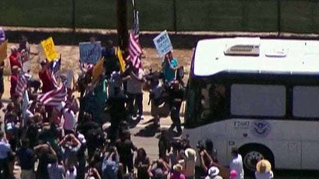 Protesters block immigrants from entering California town
