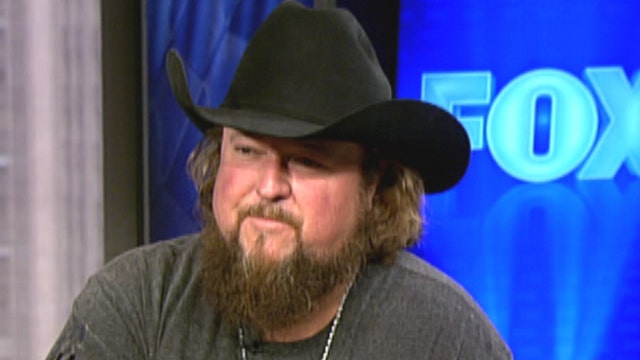 Colt Ford mixes country with hip-hop