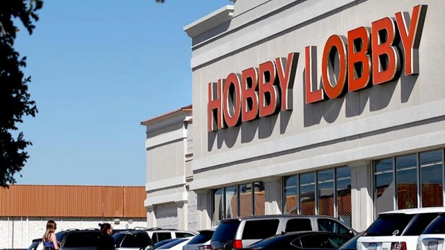 Democrats push bill to reverse Hobby Lobby ruling