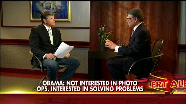 070914_hannityperrypart1_1015