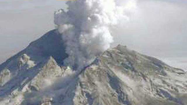 Volcano emits 'silent scream' before explosive eruption