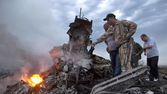 Intercepted calls take center stage in MH17 crash probe