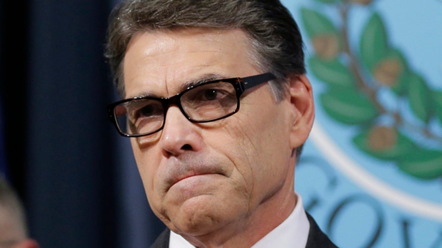 Lt. Gov. Dewhurst says the federal government isn't doing their job to keep his state safe