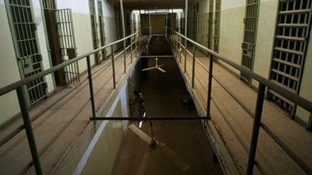 Al Qaeda claims responsibility for Abu Ghraib prison break
