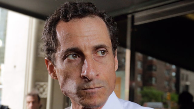 Anthony Weiner stays in NYC mayoral race despite scandal