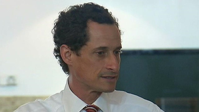 Anthony Weiner admits to exchanging 'racy messages'