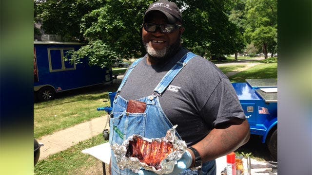 Navy vet shares barbecue secrets to perfect tasting ribs