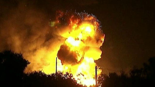 Explosion rocks sleeping Florida town