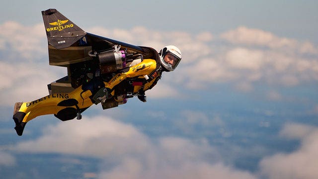 'Jetman' soars over Airventure