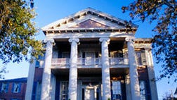 How to plan the perfect summer getaway down south.