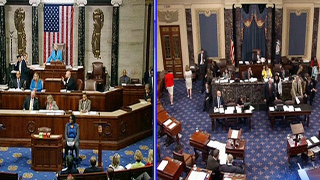 House GOP delays recess to get border bill vote