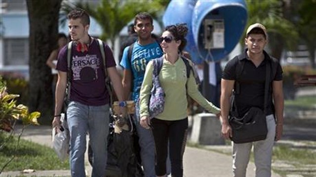 US sent 'tourists' to Cuba to recruit anti-gov't activists