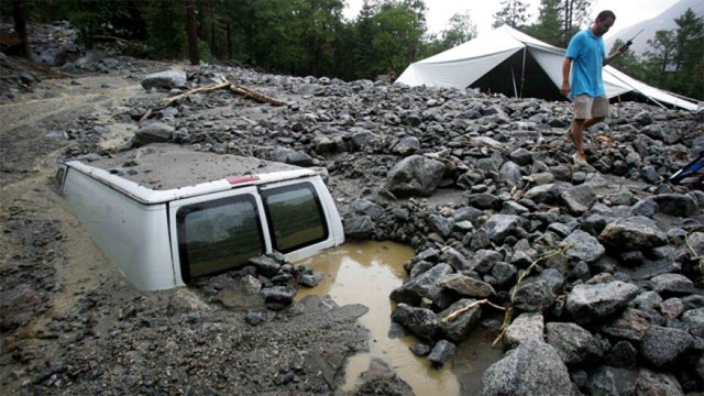 1 dead, thousands stranded after California mudslides