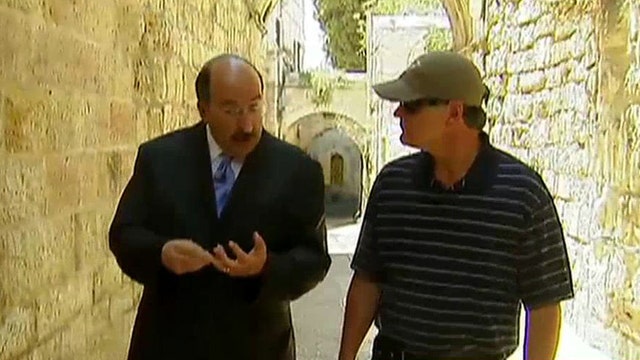 Sean Hannity tours Jerusalem with Dore Gold