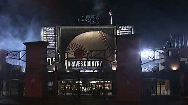 Fan dies after fall during Braves game at Turner Field