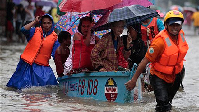 At least 7 dead as monsoon rains flood the Philippines