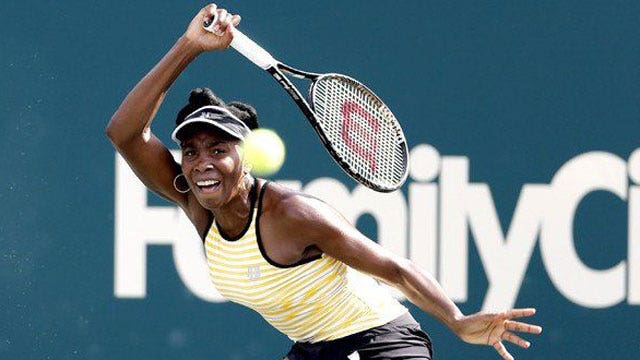 Venus Williams teaches 'Fox & Friends' some tennis moves