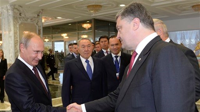Putin meets Poroshenko for bilateral talks over Ukraine