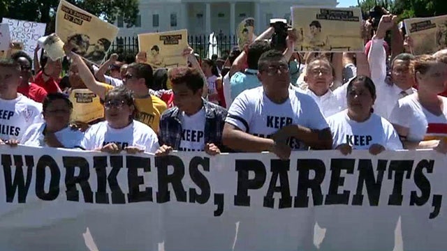 Union leaders team up with pro-amnesty activists 