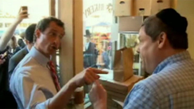 Anthony Weiner shouts down critic in New York deli