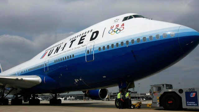 United Airlines recalls nearly 600 furloughed pilots