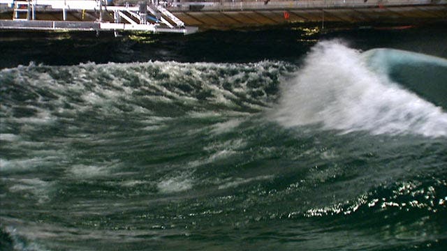 US Navy uses giant wave pool to test new ships