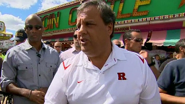 Gov. Chris Christie tours aftermath of boardwalk fire