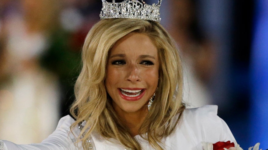 Miss New York Crowned Miss America For Third Year In A Row Fox News 