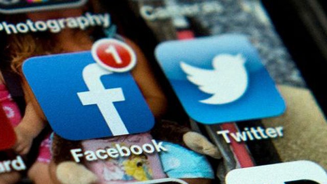 Facebook takes on Twitter – on TV