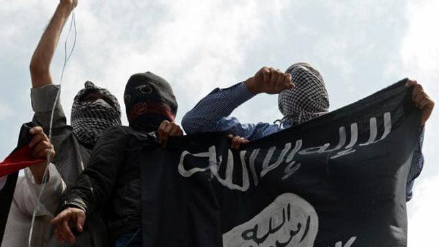 Former CIA official: Attacking ISIS ups threat against US