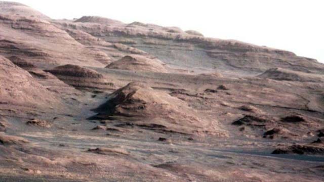 Does lack of methane on Mars rule out life on Red Planet?