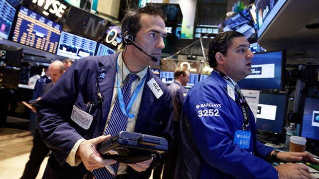 Wall Street looks beyond government shutdown