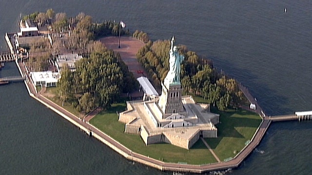 Lady Liberty closed by government slimdown