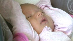 >Newborn's smell triggers reaction similar to cocaine